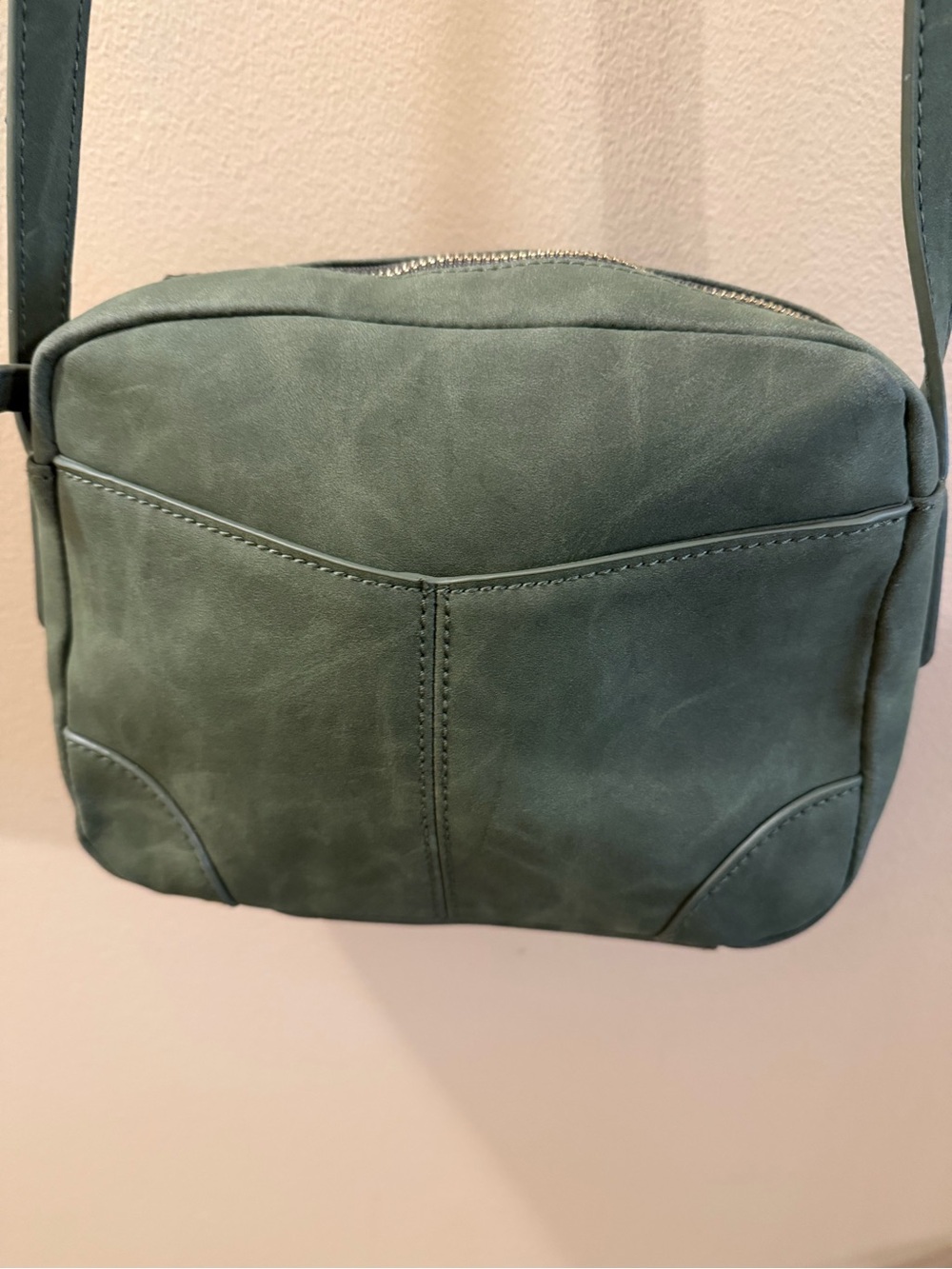 Banana Republic Classic Crossbody Shoulder Bag in Sage Green